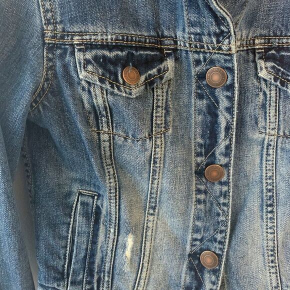 American Eagle Cropped Denim Jacket - Picture 4 of 9